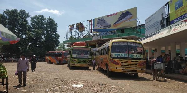 चुनाव ड्यूटी में लगी बसें, कई जिलों में यातायात संकट