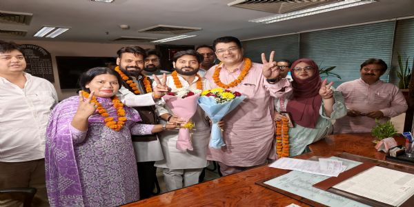 महापौर और उप-महापौर का चुनाव नहीं लड़ेंगेः आआपा