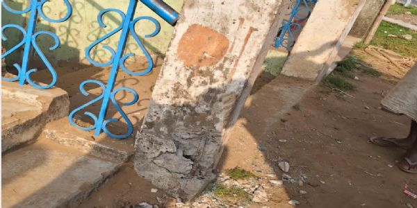 एनएच-131 पर अनियंत्रित बोलेरो घर में घुसी, पांच लोग घायल