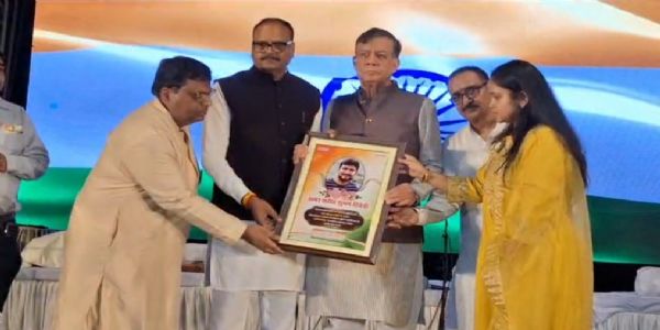 कानपुर में ‘एक शाम शहीदों के नाम’ कार्यक्रम में एक सुर में पहलगाम में जान गंवाने वालाें काे शहीद सम्मान की उठी मांग