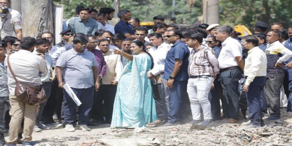 मुख्यमंत्री ने मुनक नहर और छठ घाट का किया निरीक्षण