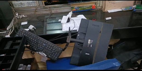 सिलीगुड़ी जंक्शन बस स्टैंड पर हंगामा और तोड़फोड़