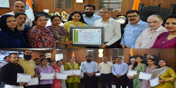 राष्ट्रीय गुणवत्ता प्रमाणन पर स्वास्थ्य कर्मियों का सम्मान, डीसी कठुआ ने बढ़ाया हौसला
