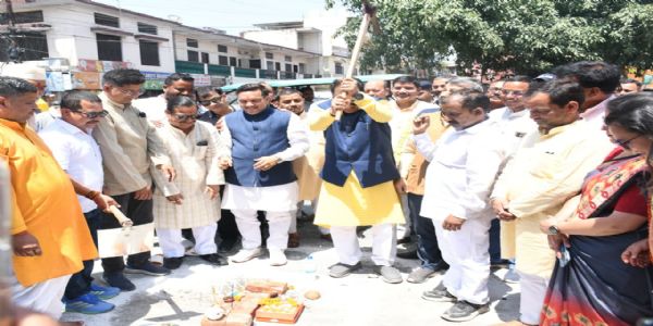 अटल मार्ग पर 948.94 लाख रुपए में बनेगी सीवर योजना, सांसद और महापौर ने किया शुभारंभ