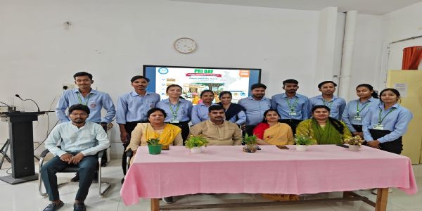 छात्रों को मिली पंचायती राज व्यवस्था के अधिकारों की जानकारी