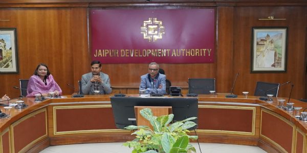 अभिनव प्रयोग से यातायात के लिए टोंक रोड बनेगा सुगम पथ