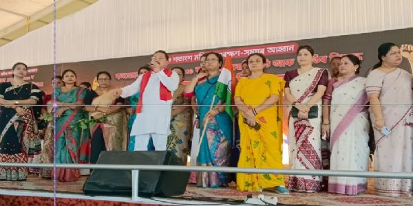 नारी शक्ति वंदन अधिनियम का समर्थन न करने दलाें के खिलाफ भाजपा महिला माेर्चा ने किया प्रदर्शन