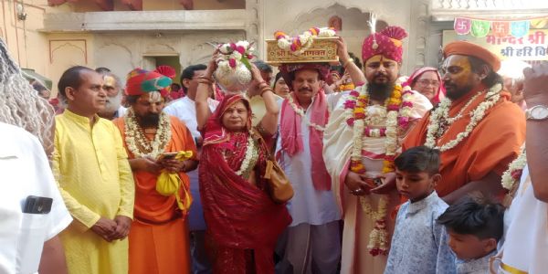 नृसिंह मंदिर के पाटोत्सव पर भागवत कथा महोत्सव शुरू