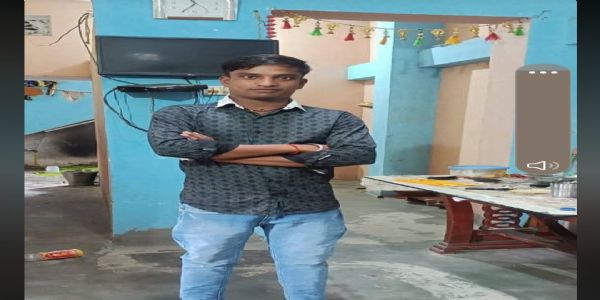 आमने-सामने बाइक की टक्कर में युवक की मौत