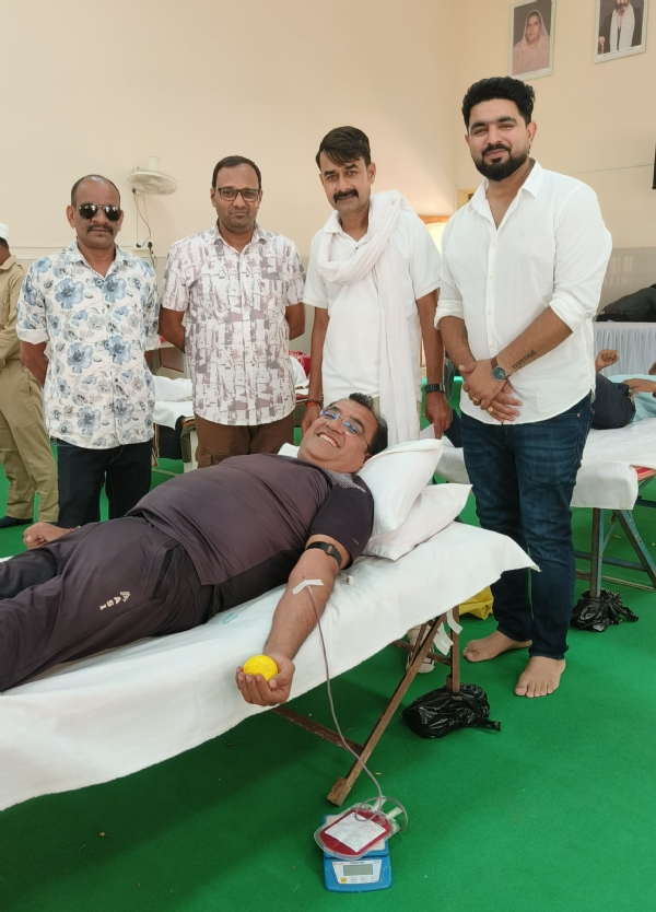 जांजगीर में मानव एकता दिवस पर रक्तदान शिविर आयोजित, थैलिसिमिया पीड़ित बच्चों व जरूरतमंदों के लिए जुटे दानदाता