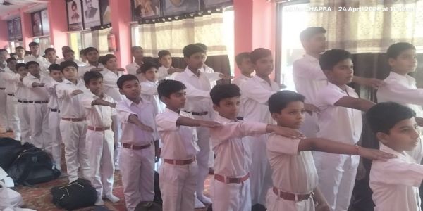 सरस्वती शिशु विद्या मंदिर में बाल संसद का शपथ ग्रहण समारोह संपन्न