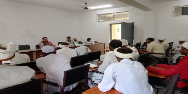 प्रशासन ने सुनी टाना भगतों की समस्याएं, मदद का मिला भरोसा