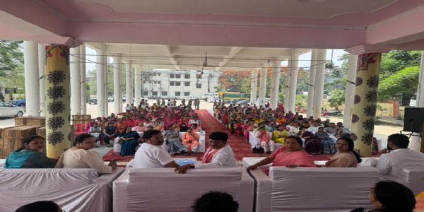 विपक्षियों का महिलाओं के प्रति नकारात्मक रवैया प्रगति में बाधक- कपिलदेव