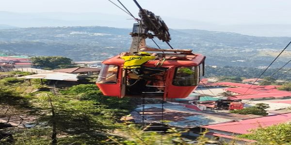 मसूरी गन हिल रोपवे पर मॉक ड्रिल, फंसे लोगों को सुरक्षित निकाला