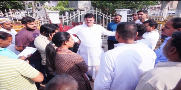 संध्या सरोवर के सुधार को प्राधिकरण से होगा संवाद, महापौर-नगर आयुक्त ने किया निरीक्षण