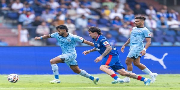 बेंगलुरु एफसी से ड्रॉ पर रुकी मुंबई सिटी, टॉप पर पहुंचने का मौका गंवाया