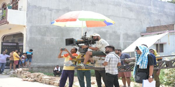 मोतिहारी में फिल्म सरकारी मीडियम की शूटिंग जारी