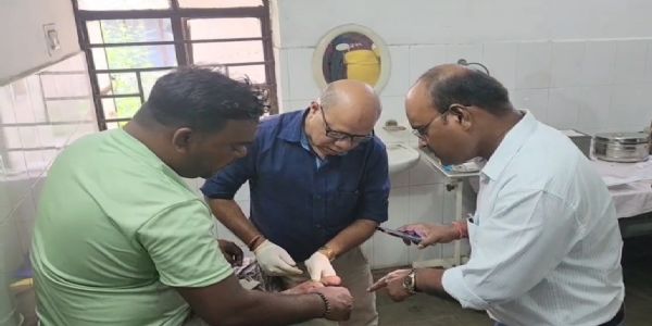 दिनदहाड़े युवक पर फायरिंग, बाल-बाल बचा युवक