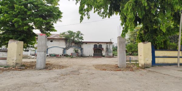 जर्जर टाउन हॉल में नए गेट निर्माण पर उठे सवाल, जांच के आदेश