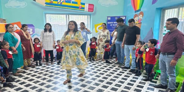 इनर व्हील क्लब ऑफ रामगढ़ ने बच्चों के लिए आयोजित की ब्रेन जिम कक्षा, मानसिक विकास पर दिया जोर