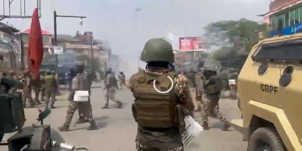 मणिपुर : मुख्यमंत्री आवास की ओर कोकोमी के मार्च से बढ़ा तनाव, आंसू गैस के गोले दागे गए