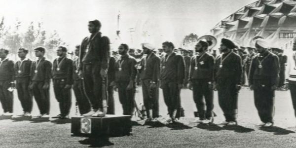 भारतीय पुरुष हॉकी टीम ने 1968 के मेक्सिको सिटी ओलंपिक में पश्चिम जर्मनी को 2-1 से हराकर कांस्य पदक जीता।