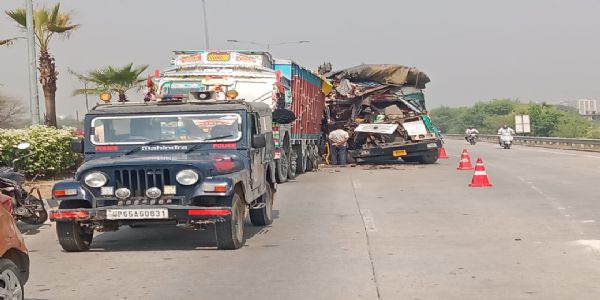 वाराणसी: अलग-अलग सड़क हादसाें में तीन की माैत