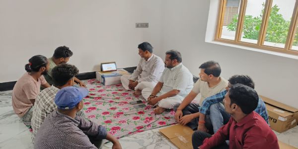 भाजपा नेताओं ने सुनी पीएम के मन की बात