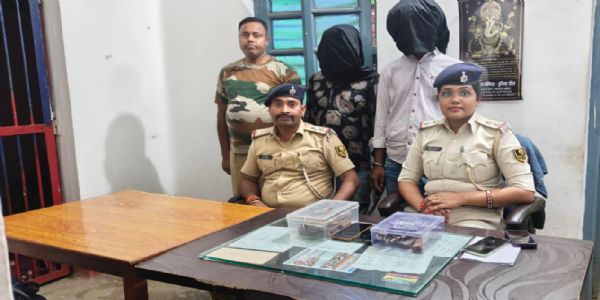 हथियार तस्करों पर शिकंजा, भारी मात्रा में अवैध हथियार व नकदी बरामद