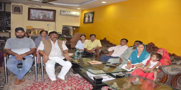 भाजपा ने जबलपुर महानगर के सभी 1041 बूथों में सुना प्रधानमंत्री के मन की बात का 133वां संस्करण