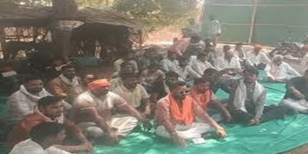 हरदा: आश्रम से चुराकर रेलवे ट्रैक पर बांधी गईं 5 गायें, ट्रेन से कटकर मौत