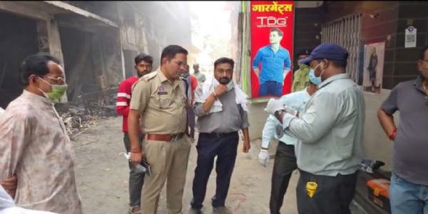 अंबिकापुर अग्निकांड : घनी आबादी में चल रहा था बारूद का 