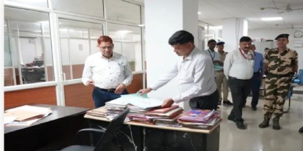 रिम्स का निदेशक ने किया औचक निरीक्षण