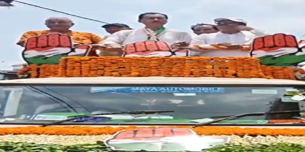 बदुरिया में कांग्रेस प्रत्याशी काजी अब्दुर रहीम ने किया जोरदार चुनाव प्रचार