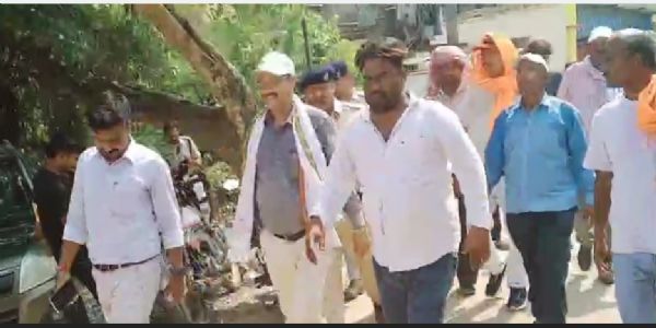 बागबेड़ा में रेलवे की अतिक्रमण हटाओ कार्रवाई पर बवाल, अधिकारी पर हमला, अभियान स्थगित