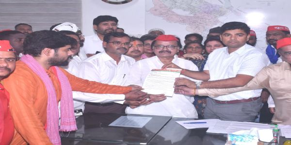 गाजीपुर के पीड़ित परिवार काे 50 लाख मुआवजा दे सरकार : हाजी फजल महमूद