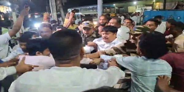 दूसरे चरण के मतदान से पहले भाटपाड़ा में हिंसा, गोलीबारी में सीआईएसएफ जवान घायल