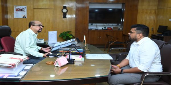 राज्यपाल डेका ने कारखानों में दुर्घटनाओं को रोकने के लिए सुरक्षा व्यवस्था मजबूत करने के दिए निर्देश