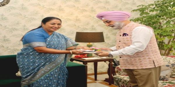 रेखा गुप्ता ने उपराज्यपाल संधू से मुलाकात की