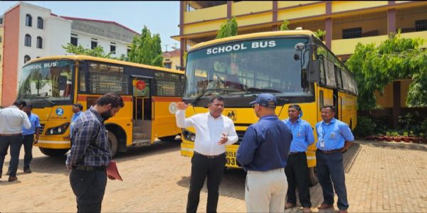 बच्चों की सुरक्षा पर प्रशासन सख्त, स्कूल वाहनों की सघन जांच शुरू