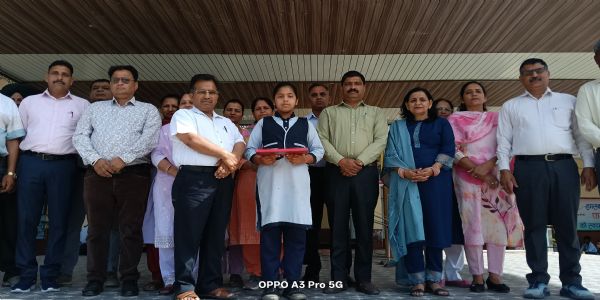 रिया भाटिया को हर साल मिलेंगे 12 हजार, एनएमएमएस स्कॉलरशिप किया क्लीयर