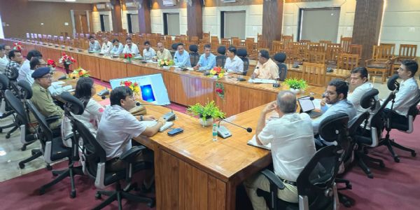 गर्मी का कहर : अब स्कूलों का समय सुबह 7.15 से 11.15, अस्पतालों में बढ़ेंगी सुविधाएं