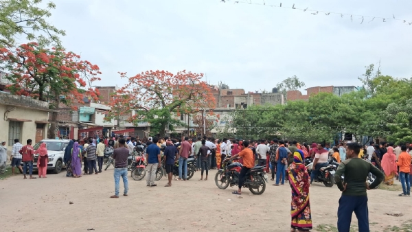 बस-बाइक की भीषण टक्कर,बस चालक फरार