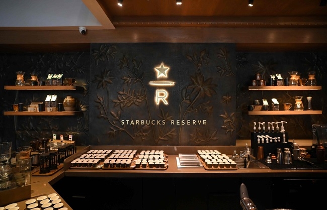 टाटा स्टारबक्स के हैमिल्टन हाउस में नए रिजर्व स्टोर की लॉन्चिंग का फोटो
