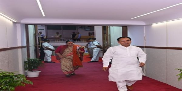 छात्र संघ चुनावों में छात्राओं को दिया जाएगा 50 प्रतिशत प्रतिनिधित्व