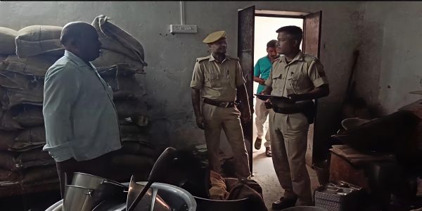 बिहार में सीवान जिले के एक स्कूल में लगातार दो रात हुई चोरी