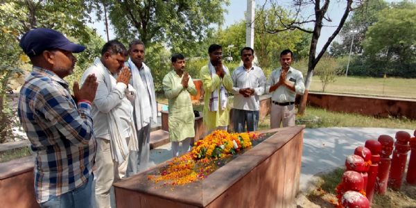 समाजसेवियों ने जोधा सिंह अटैया सहित 52 क्रांतिकारियों को अर्पित की श्रद्धांजलि