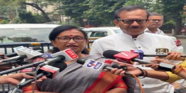 पुलिस पर्यवेक्षक के खिलाफ तृणमूल की चुनाव आयोग से शिकायत