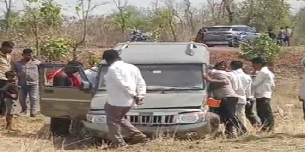 छतरपुर: डायल-112 के जवानों ने पिकअप पलटने से घायल 08 व्यक्तियों को पहुंचाया अस्पताल