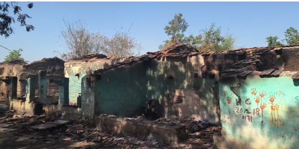 बांसवाड़ा हिंसा : तीस से अधिक मकान जले, छह संदिग्ध हिरासत में